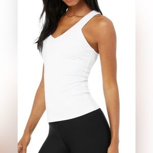 ALO YOGA ELEVATE TANK